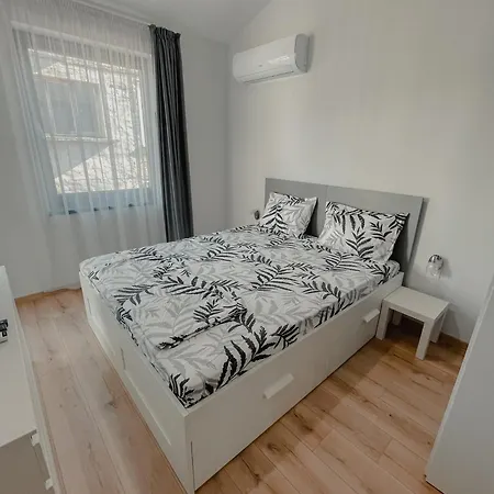 Apartment Hugo Warna